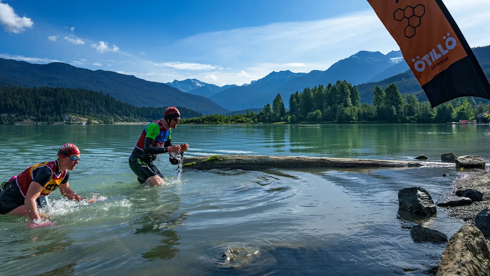 Шведский swimrun закрепляется в США: заплывы и трейлы без велосипеда